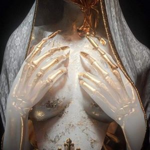 Meet your Posher, Emmanuelle